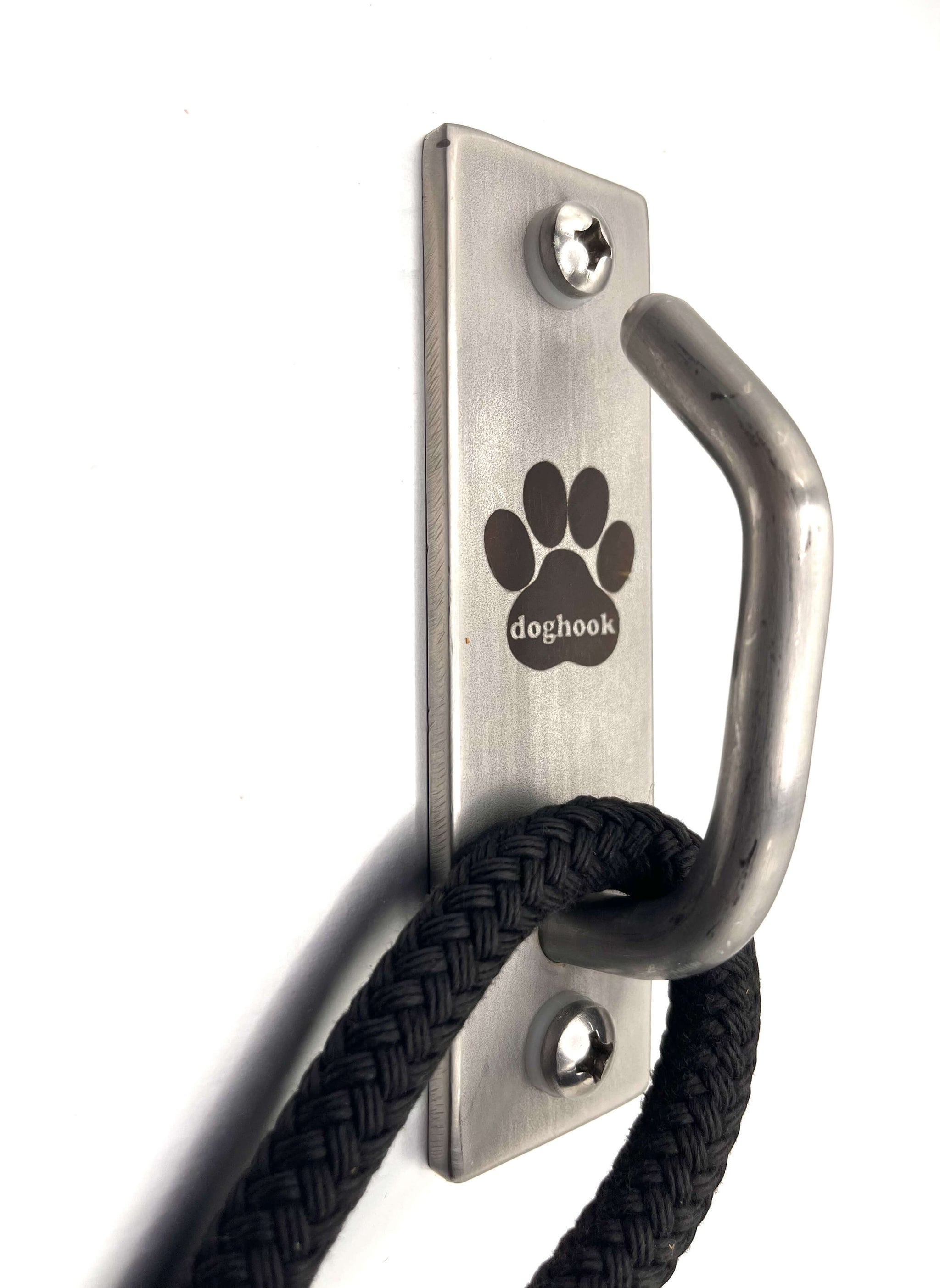 compact dog hook - doghook - leash on hook - leash on doghook - product shot